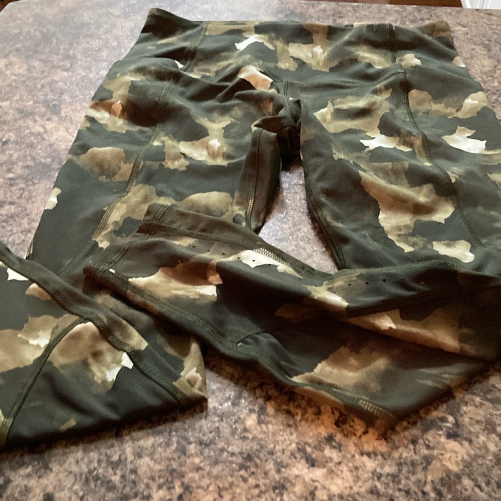 L all in motion Leggings